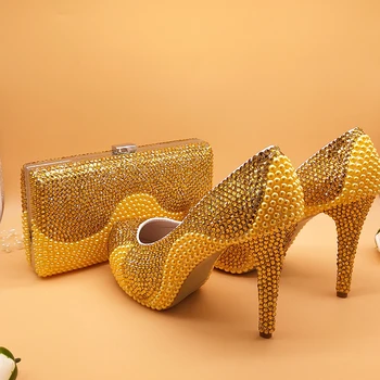Золотые жемчужные туфли и сумка из хрусталя Комплекты Модные женские круглые туфли-лодочки Высокие ботинки для вечеринок Классические туфли с соответствующими сумками